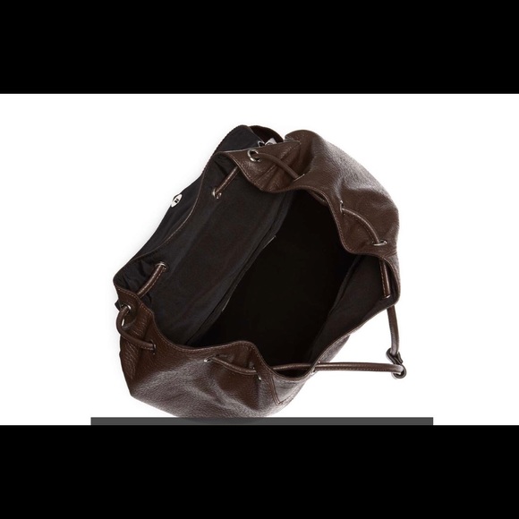 Cole Haan leather backpack w/ drawstring closure - Picture 4 of 7